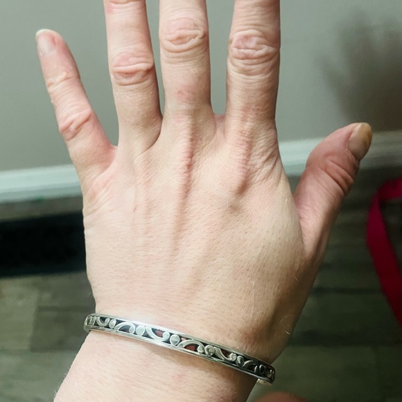 Beautiful new Brighton bangle - Picture 6 of 8